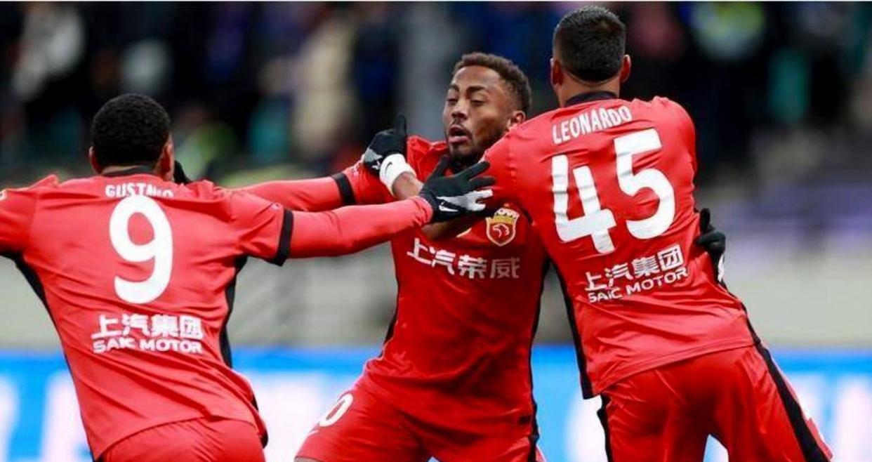 亚冠冲刺阶段再迎强敌；阿贾克斯调整名单；主帅态度——引发热议；赛季目标并未改变的简单介绍